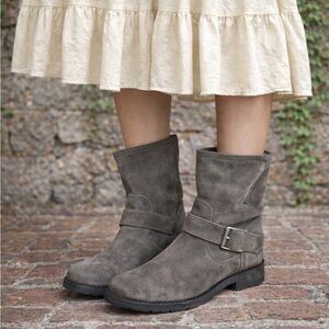 FRYE Natalie Gray Suede Short Engineer Boots, 9B